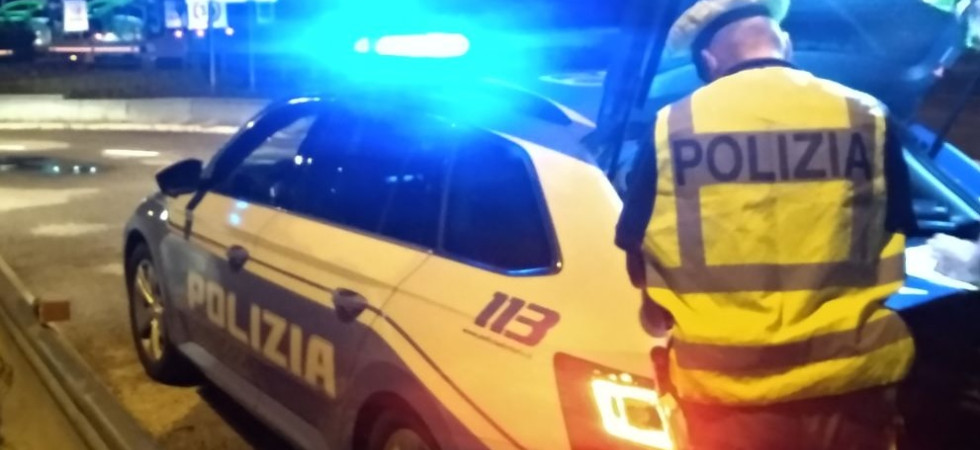 Si mette alla guida completamente ubriaco: ha superato 4 volte il limite di alcol nel sangue